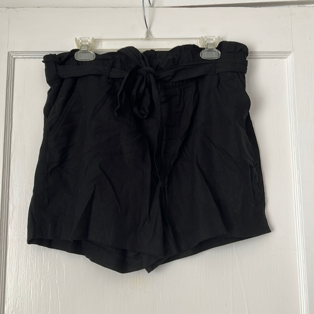 NWOT - Old Navy Linen Paper Bag Waist Shorts - Never Worn